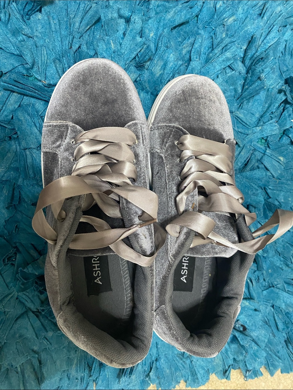 Ashro Silver Velvet Ribbon Lace Sneakers